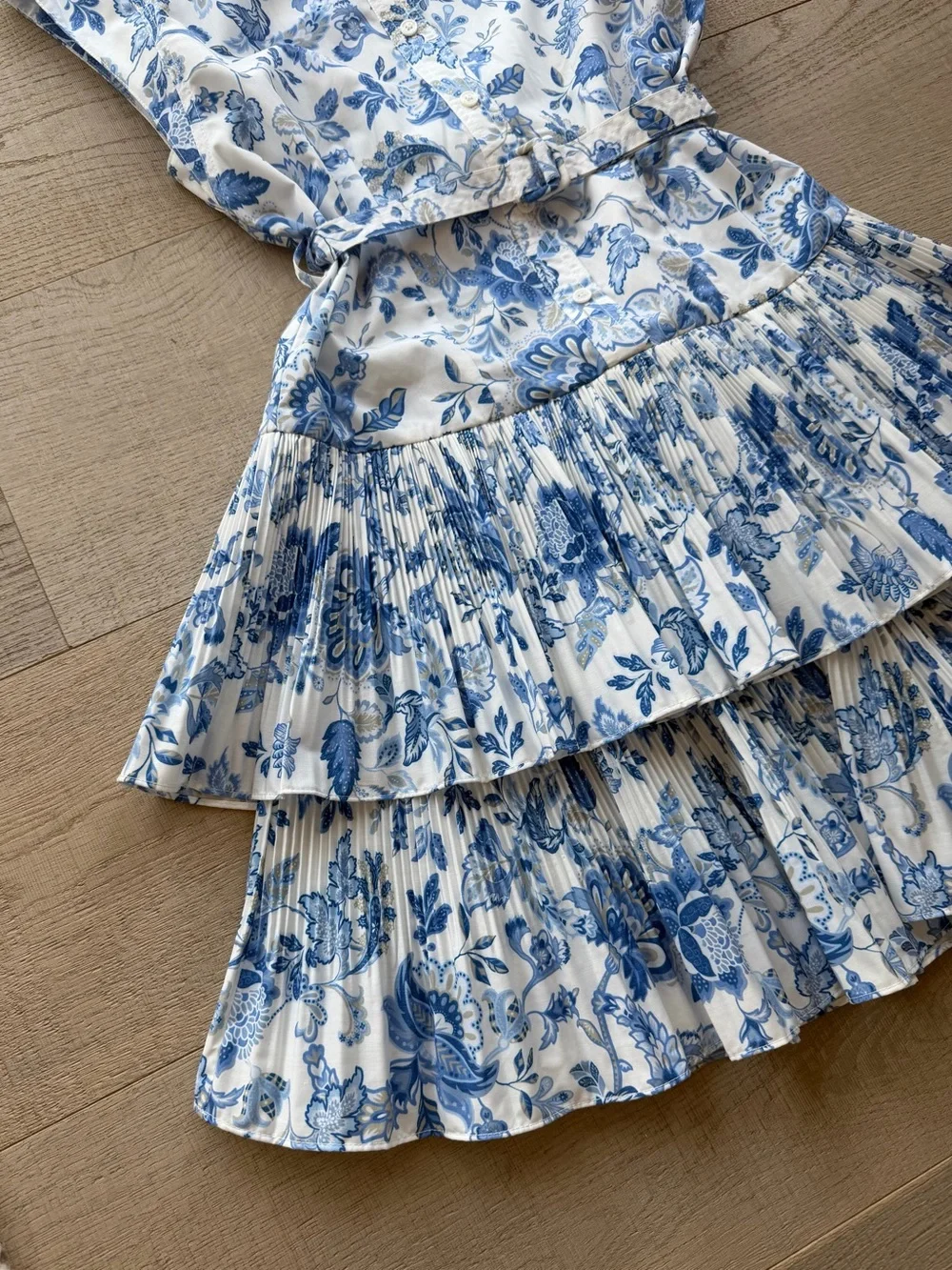 Avara Current Air White and Blue Floral Tiered Shirtwaist Dress - Picture 3 of 8
